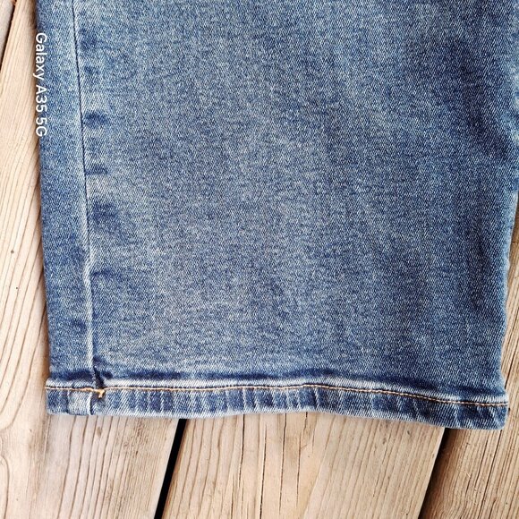 Zara Womens Wide-Leg Cropped Jeans Size 6 Medium Wash Denim Made In Bangladesh - Picture 2 of 11